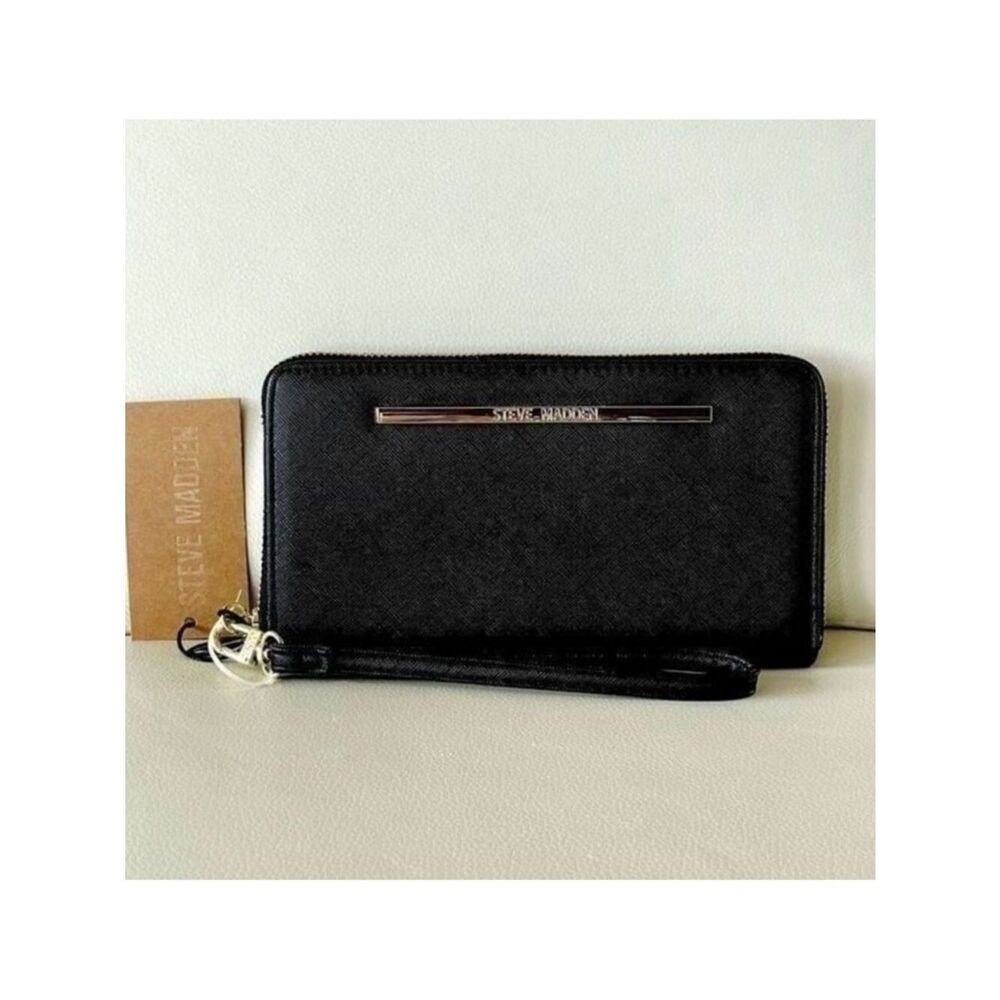 NWT Gorgeous Steve Madden BZIPPY Black /Gold Zip All Around Wallet Wristlet New!
